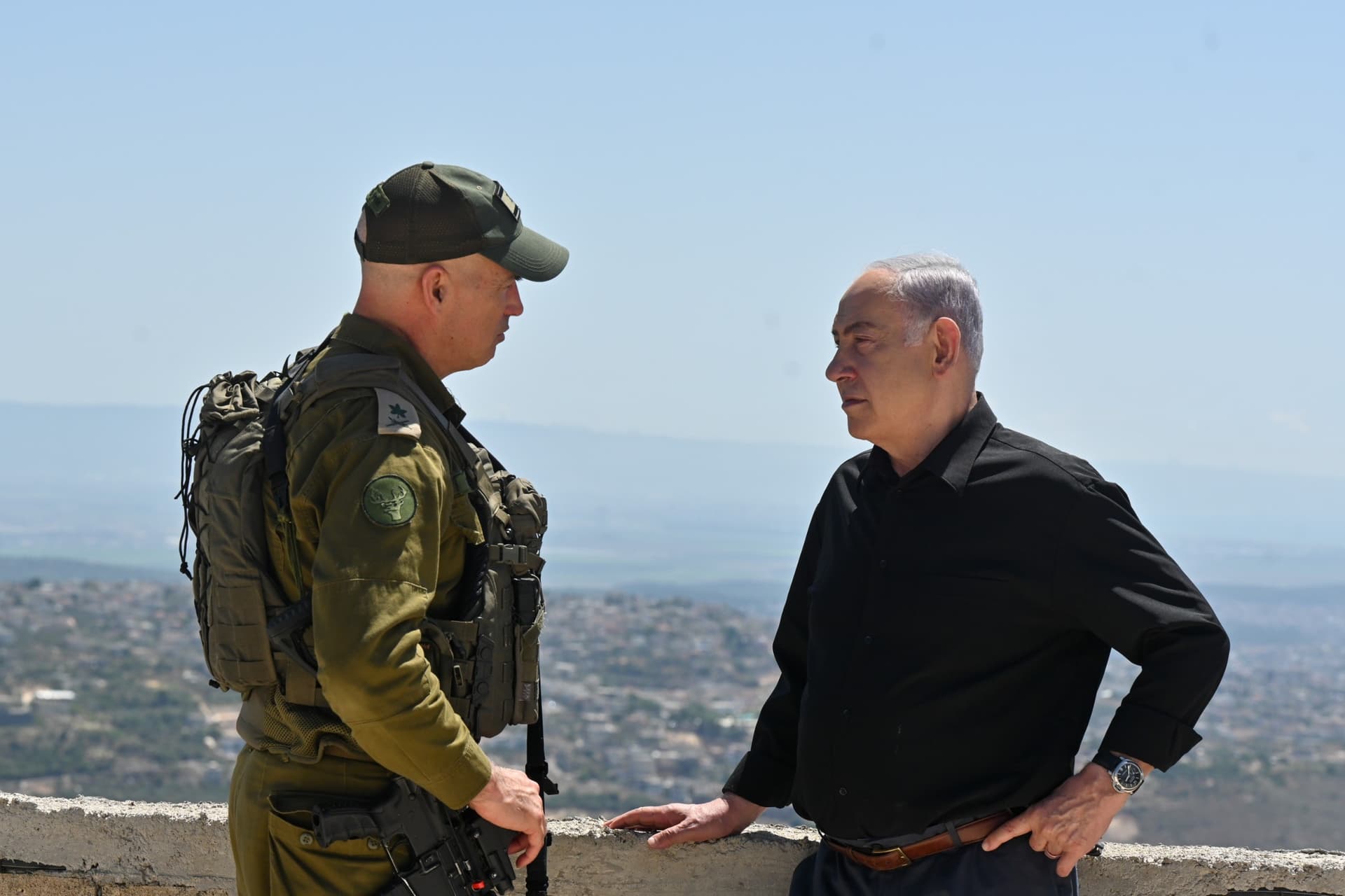 Netanyahou à la frontière nord: &#8221;Ici aussi nous ne nous contenterons pas de moins qu&#8217;une victoire&#8221;