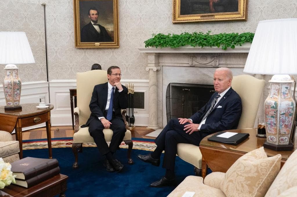 Herzog rencontre Joe Biden à Washington 