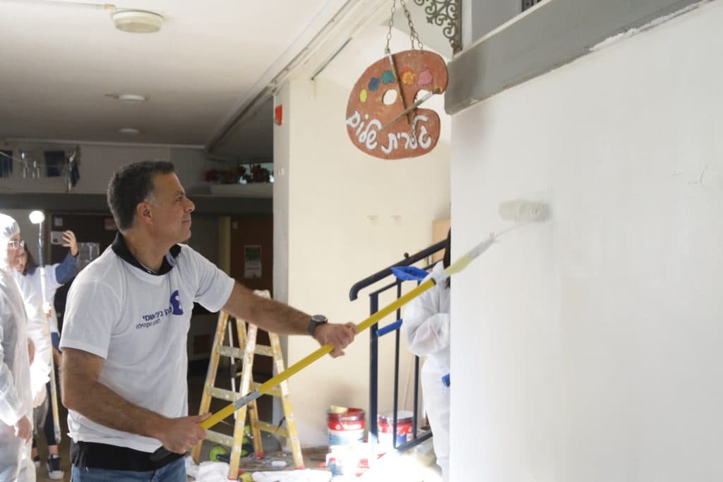 Des employés de Bezeq dans un rôle inattendu