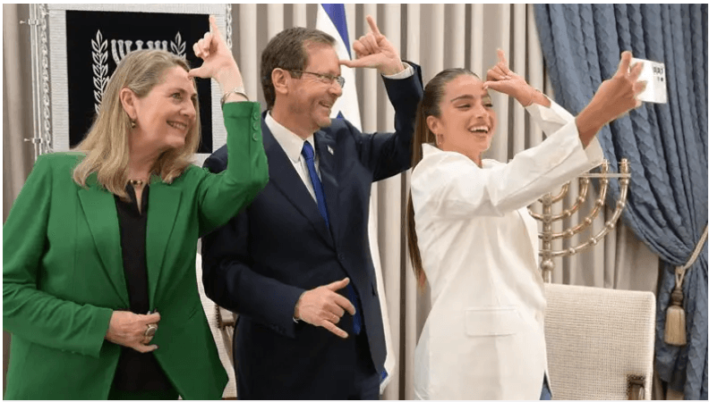 Avant de partir pour l’Eurovision: Noa Kirel a été reçue par le Président