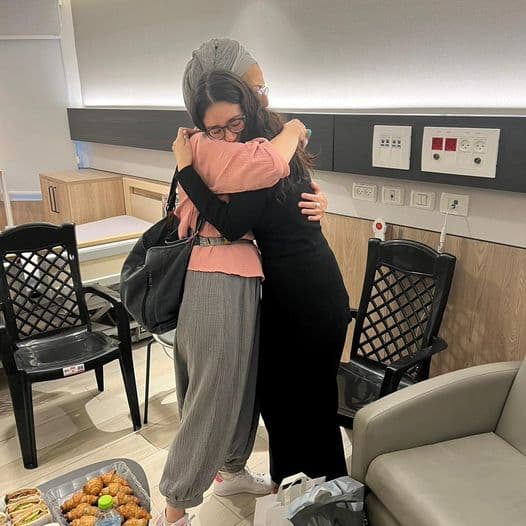 Les émouvantes retrouvailles entre Noa Argamani et Ditsa Or