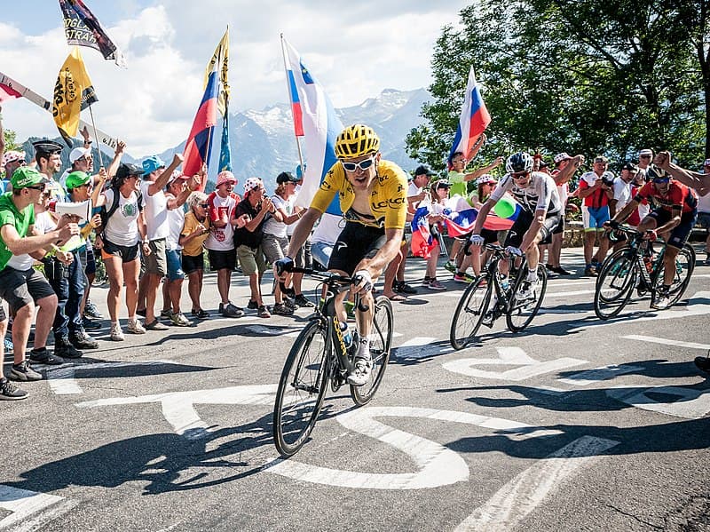 Un cycliste israélien sur la ligne de départ du Tour de France