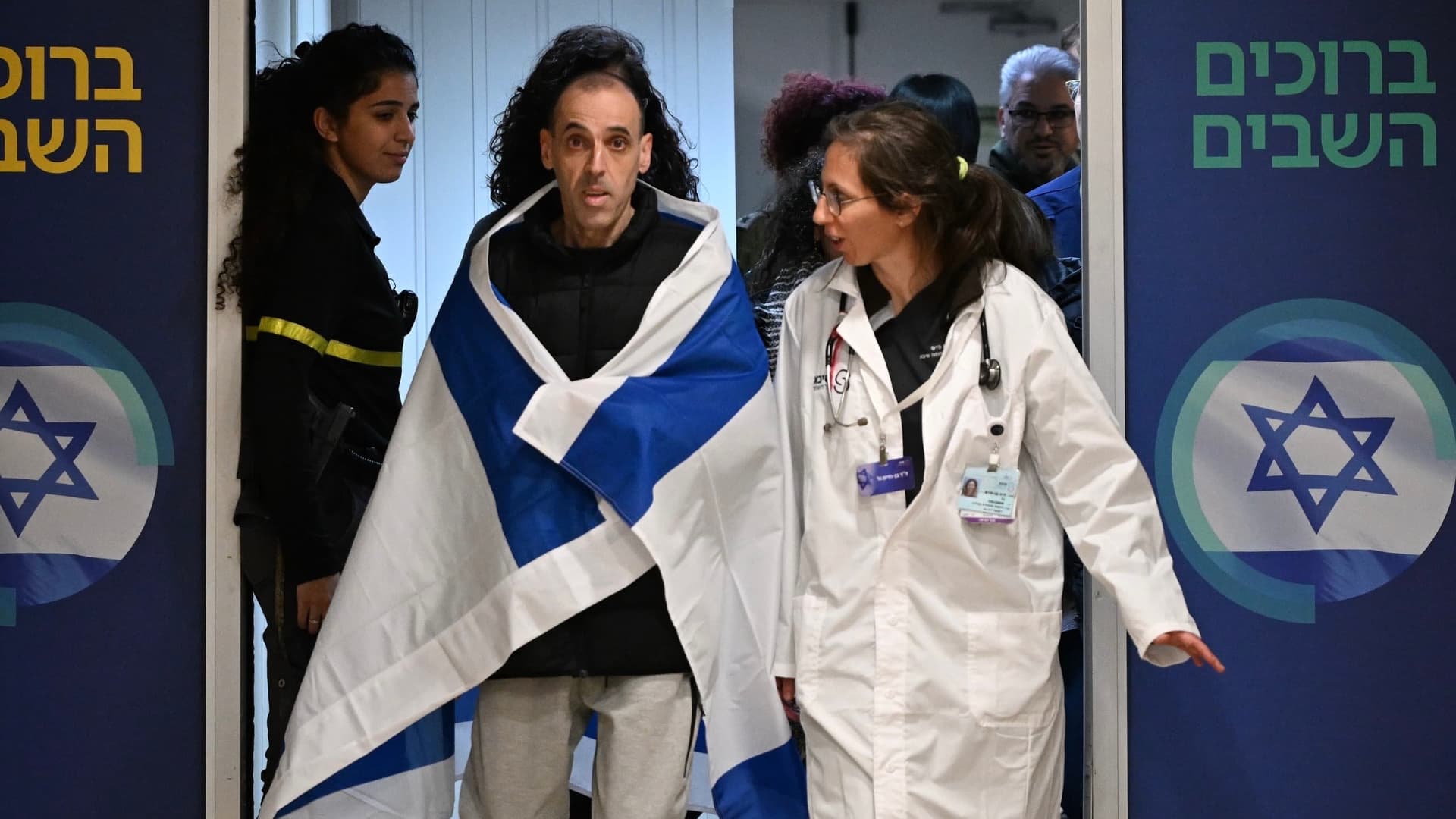 Les trois otages libérés livrent des détails glaçants sur leur captivité