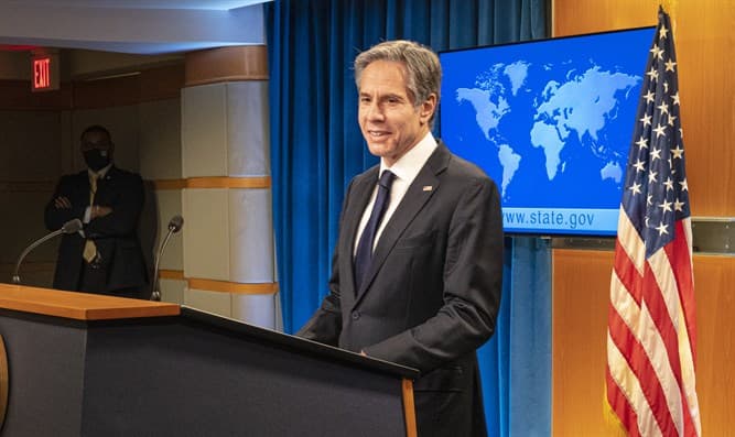 Blinken à Gantz: »Prenez vos responsabilités concernant la mort de Shireen Abou Akleh »