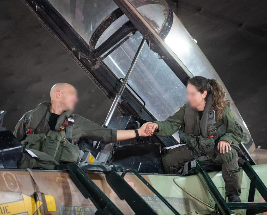 Parmi l’équipage qui a attaqué en Iran se trouvaient quatre femmes navigatrices