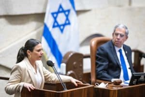 La loi sur la citoyenneté est passée