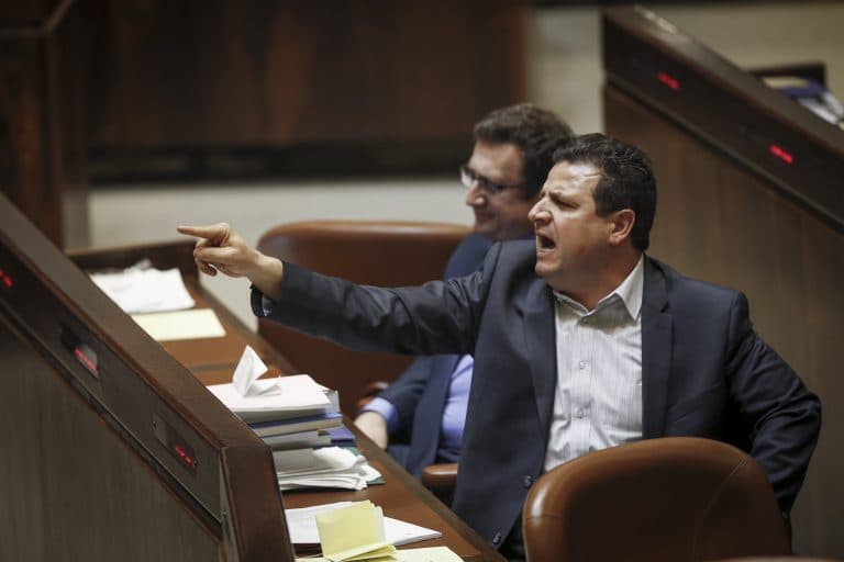 Ayman Oudeh suspecté d'avoir reçu des fonds de l'Autorité Palestinienne !