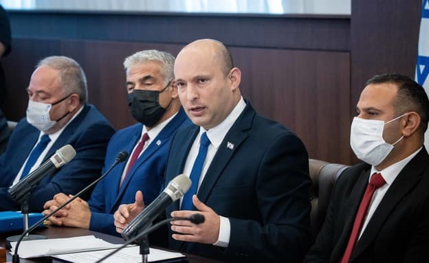 Omicron : Naftali Benett annonce l'arrivée de la cinquième vague