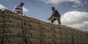 Economie: Amir Peretz tente d'appliquer sa politique socialiste