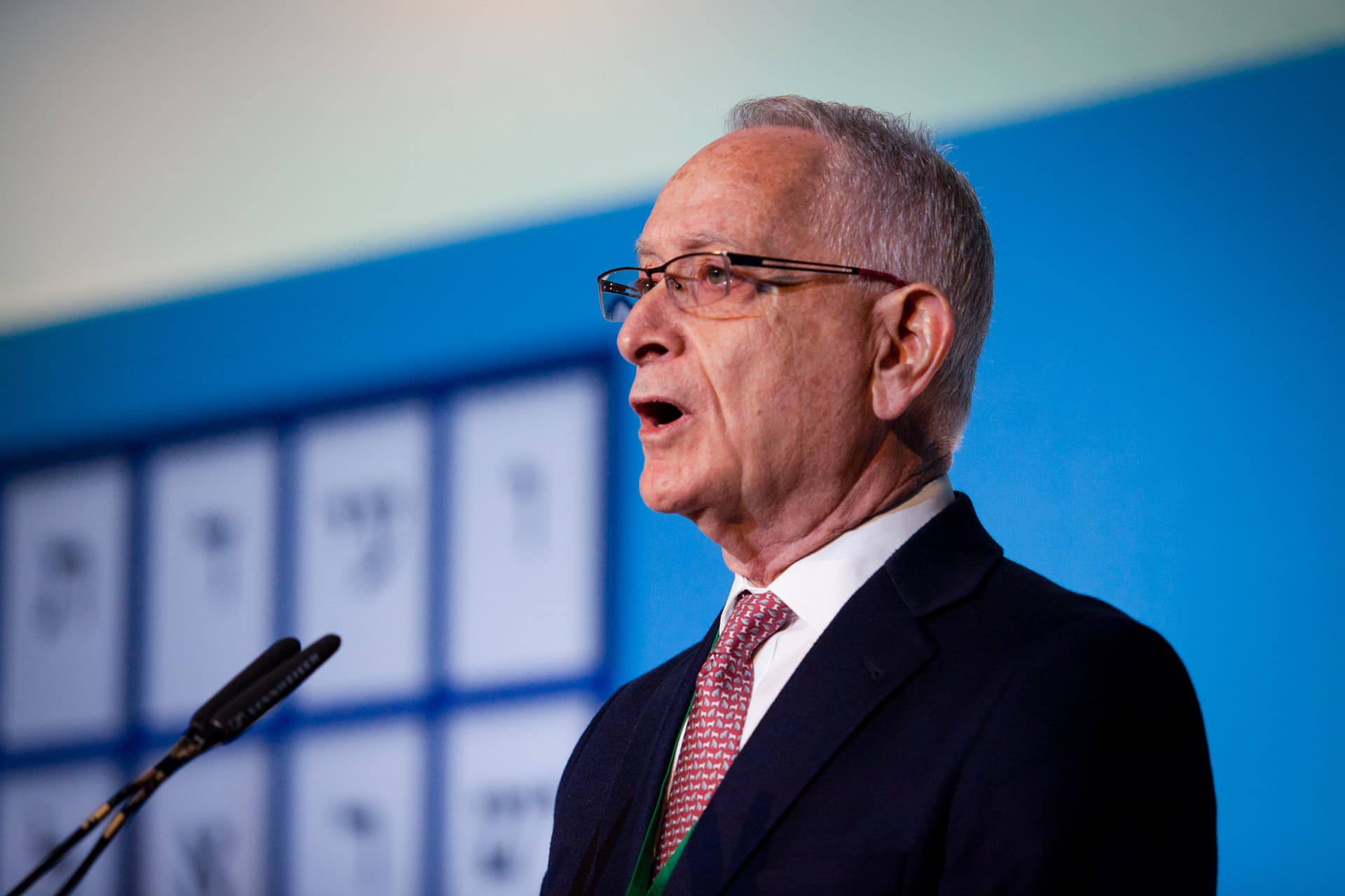 Pour Amos Schocken, patron du ‘Haaretz’, les terroristes palestiniens sont ”des combattants pour la liberté”