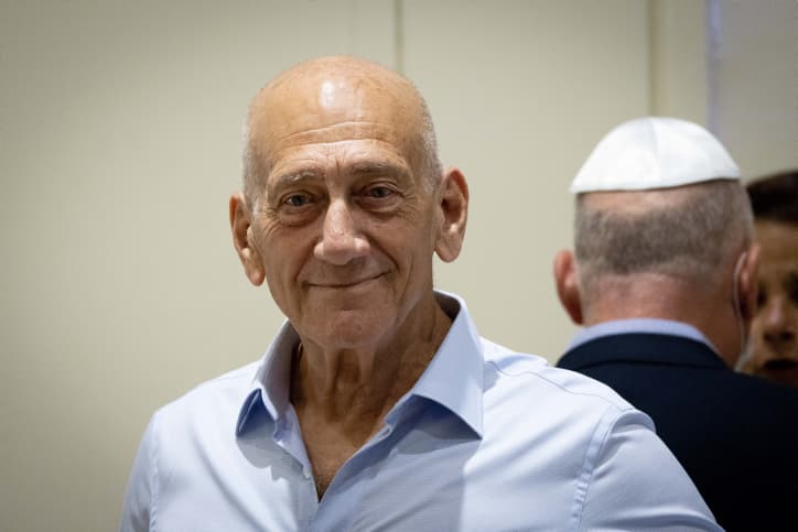 Ehud Olmert ne sera pas poursuivi par la justice pour rebellion
