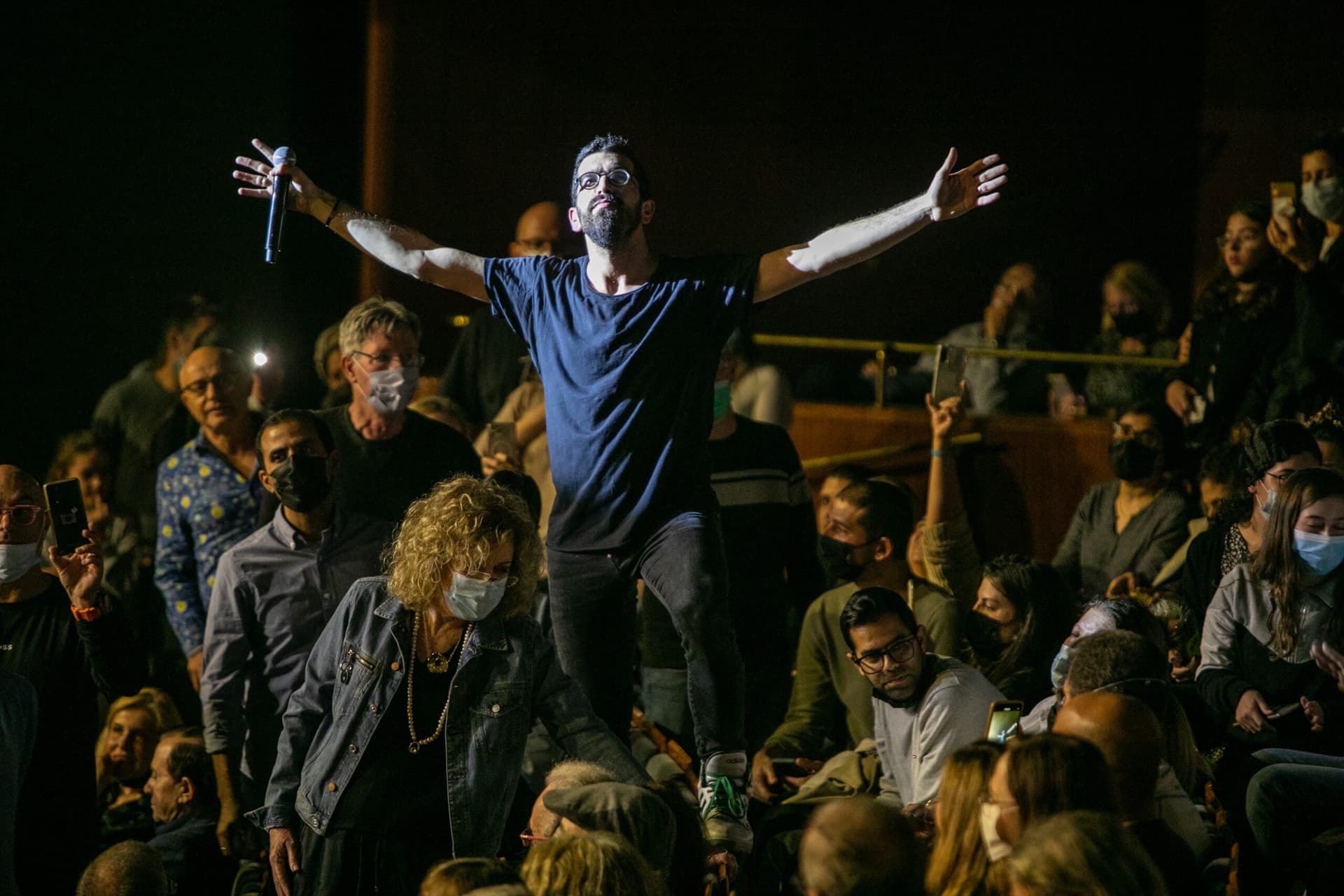 Hanan Ben Ari sort un nouveau titre plein d’optimisme