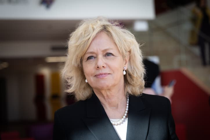 La conseillère juridique du gouvernement se soucie des conditions de détention des terroristes de la No’hba