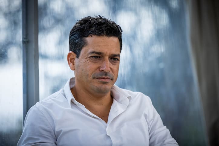 Gel des budgets pour les collectivités locales arabes: le ministre Chikli propose un plan