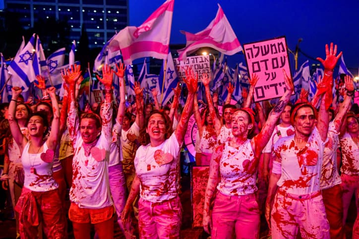 Des dizaines de milliers de manifestants contre la réforme judiciaire et la violence dans le secteur arabe