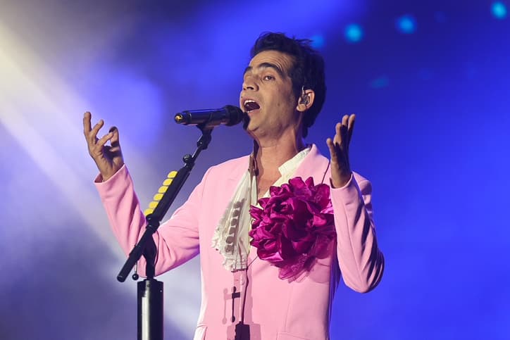 Alors que les roquettes pleuvent sur le sud, 40000 personnes au concert d’Aviv Geffen à Tel Aviv