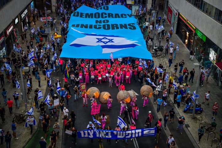 Ce samedi soir aussi: manifestations contre la réforme judiciaire et le gouvernement