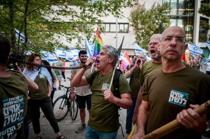 Une organisation née du mouvement A’him Laneshek décorée par le Président Herzog. Levée de boucliers à droite