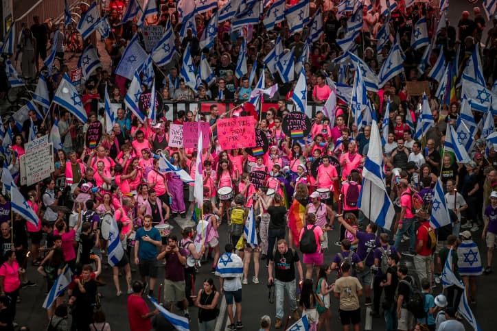 Ehud Barak appelle à la désobéissance civile, Yaïr Golan à un nouveau sionisme