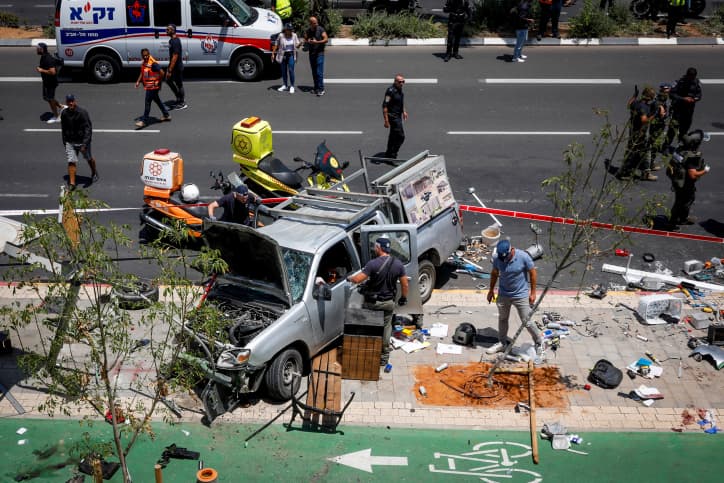 Le civil qui a tué le terroriste de l’attentat à Tel Aviv est menacé par une organisation terroriste