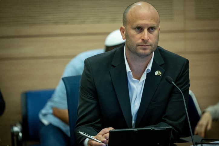 La coalition a son représentant à la commission de nomination des juges