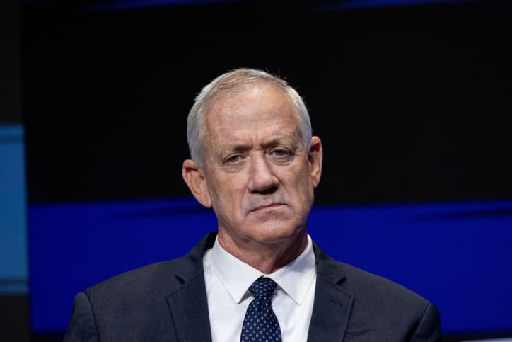 Un des leaders de la protestation à Benny Gantz: ”Vous êtes tellement bête”