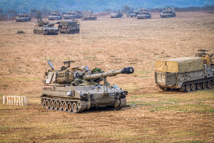 Les autorités ont conseillé aux habitants à la frontière nord de ne pas rester chez eux