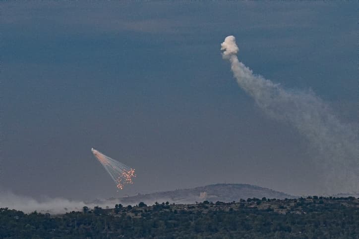 Dix roquettes et missiles anti-chars tirés par le Hezbollah sur Israël