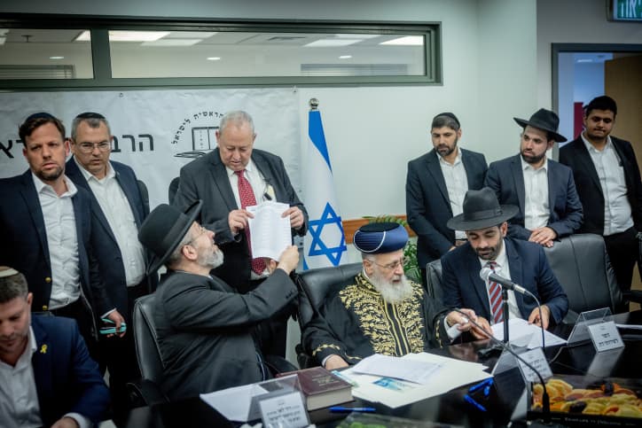 Les Grands Rabbins d’Israël ont vendu le hametz de l’Etat