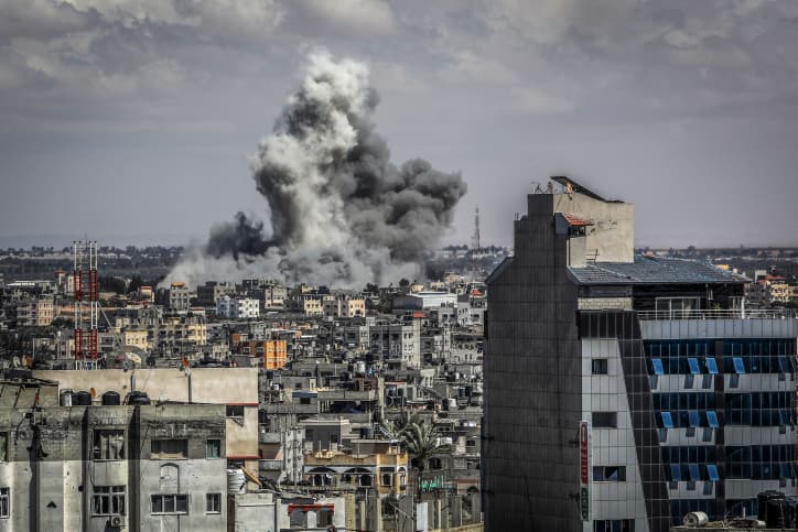 L’opération a commencé à Rafah: Tsahal attaque par voies aérienne et terrestre