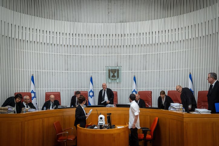 La Cour suprême a tranché à l’unanimité: l’Etat doit enrôler les orthodoxes à l’armée