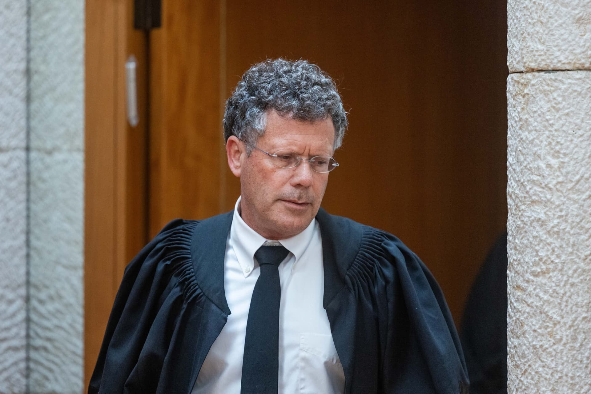 Le prétendant au poste de président de la Cour suprême empêtré dans des soupçons de conflit d’intérêt