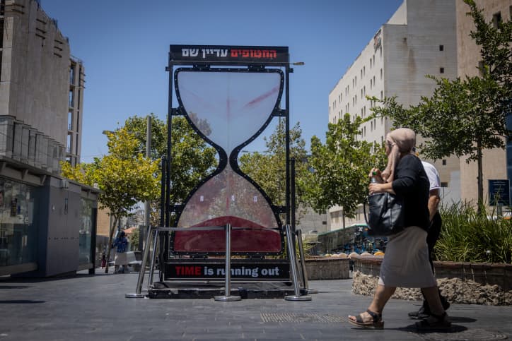 Les médiateurs: ”Il y a une proposition d’accord sur la table, il est temps de signer”