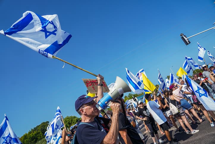 Manifestations pour un accord de libération des otages dans différents endroits du pays