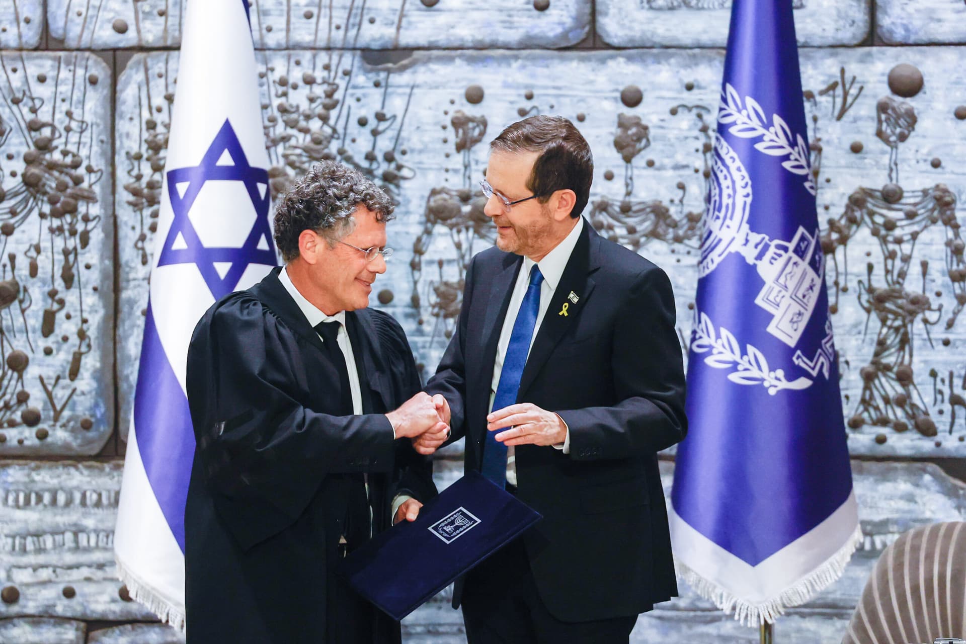 Le juge Yitzhak Amit officiellement intronisé président de la Cour suprême