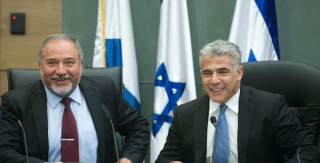 Accord de "coalition" entre Yesh Atid et Israël Beiteinou