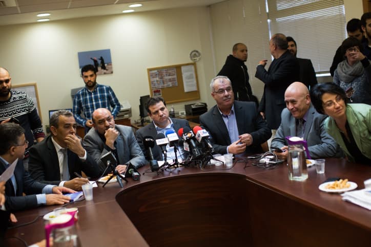 "Union nationale" contre une députée qui soutient le terrorisme