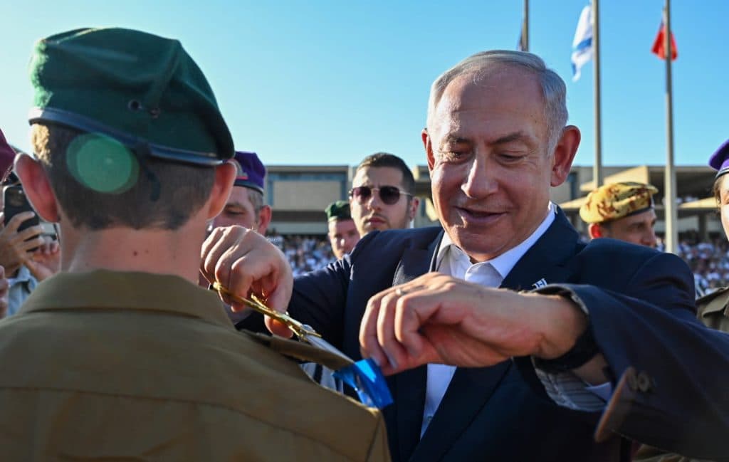 Cérémonie de fin de cours d’officier: Halévy ne dit pas un mot sur les menaces de certains réservistes de ne plus servir