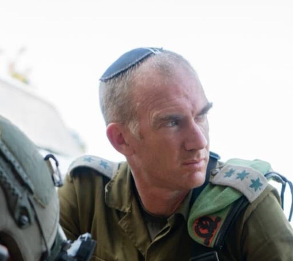 L’arme du colonel Yehonathan Steinberg, tué le 7 octobre, retrouvée à Khan Younès