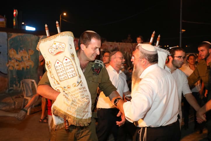 Corona : les consignes spéciales pour Simh'at Torah et l'appel de Binyamin Netanyahou à la population