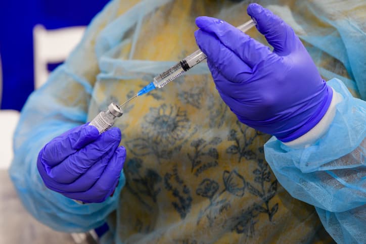 Corona : premières données encourageantes sur les effets du vaccin