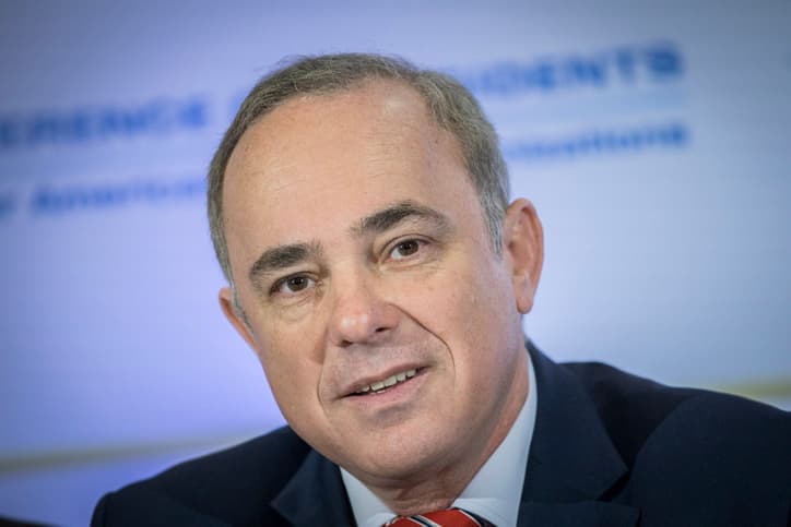 Corona : Steinitz en faveur de mesures fortes