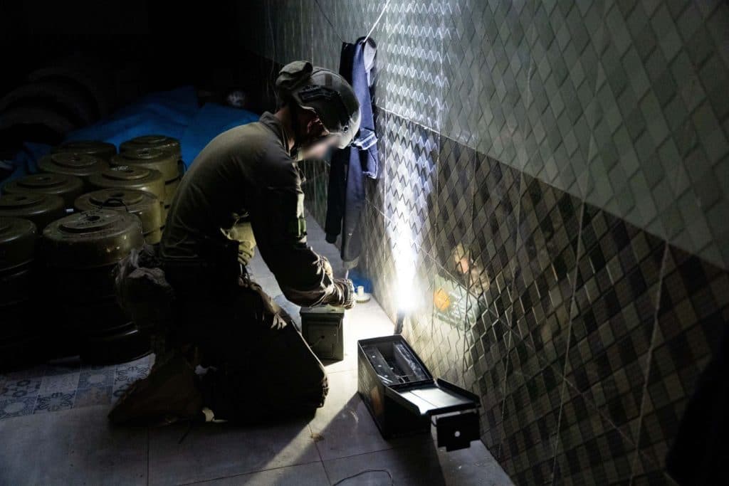 Tsahal dévoile un autre tunnel stratégique du Hamas totalement aménagé